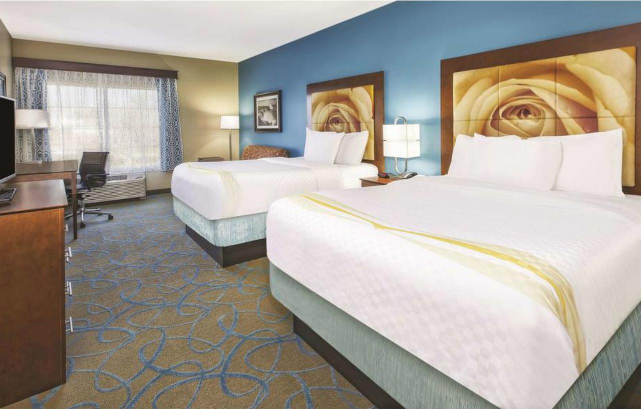 La Quinta By Wyndham Niagara Falls Exterior photo